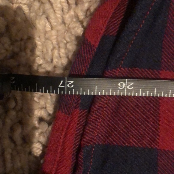 H&M RED AND BLUE PLAID BUTTON UP - Picture 6 of 8